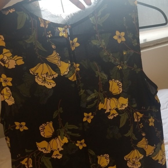 Top - Picture 6 of 6